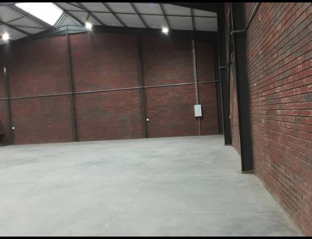 462M² WAREHOUSE TO LET IN MKONDENI